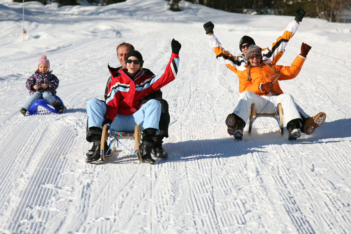 Koenigsleiten Winterurlaub Rodeln