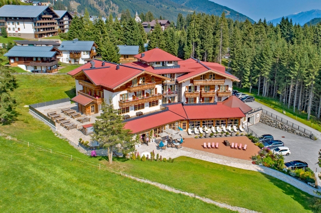 erwachsenenhotel oesterreich sommer aussen